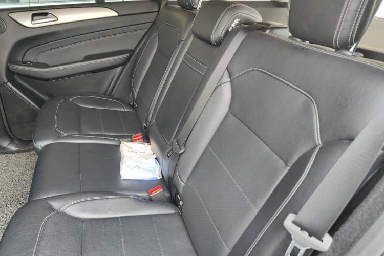 Used Mercedes-Benz M-Class 2014 ML 320 4MATIC Left Rear Seat