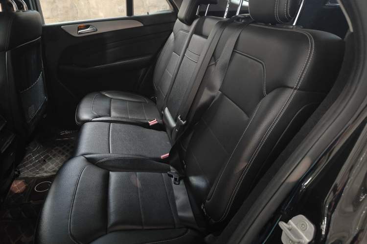 Used Mercedes-Benz M-Class 2014 ML 320 4MATIC Left Rear Seat