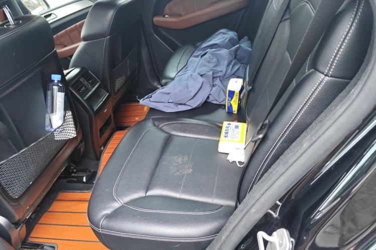 Used Mercedes-Benz M-Class 2014 ML 320 4MATIC Left Rear Seat