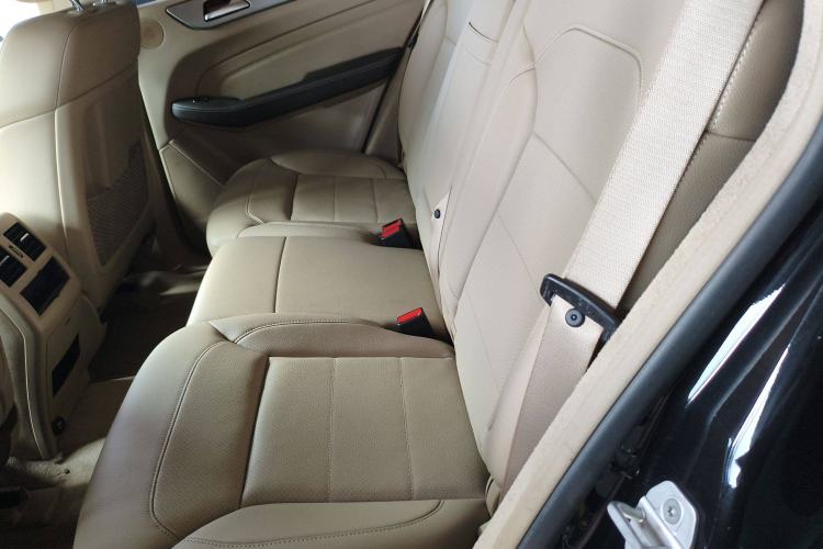 Used Mercedes-Benz M-Class 2014 ML 320 4MATIC Left Rear Seat