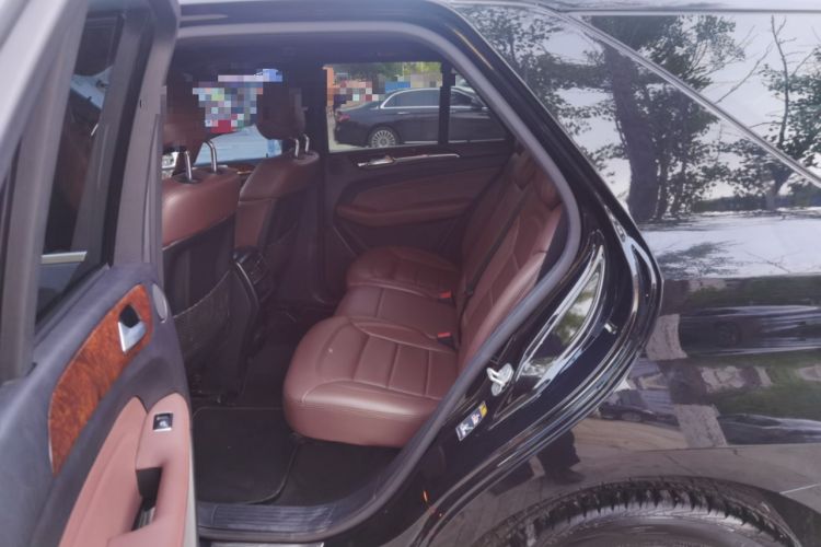 Used Mercedes-Benz M-Class 2014 ML 400 4MATIC Luxury Model Left Rear Seat