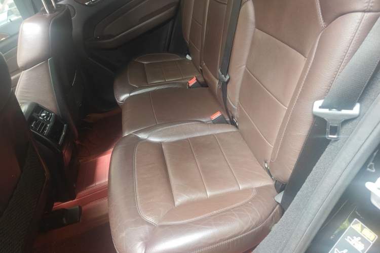 Used Mercedes-Benz M-Class 2014 ML 400 4MATIC Luxury Model Left Rear Seat