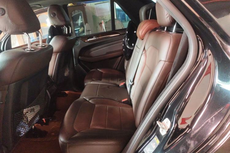 Used Mercedes-Benz M-Class 2014 ML 400 4MATIC Luxury Model Left Rear Seat