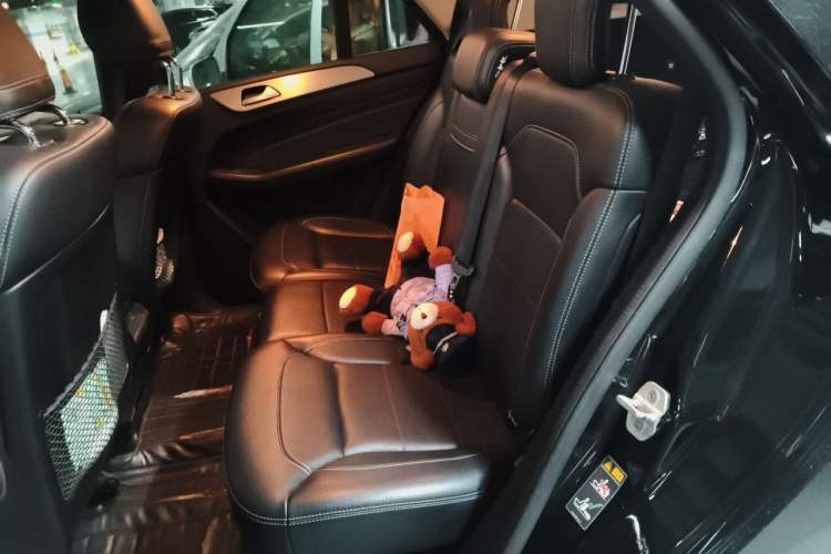 Used Mercedes-Benz M-Class 2014 ML 320 4MATIC Left Rear Seat
