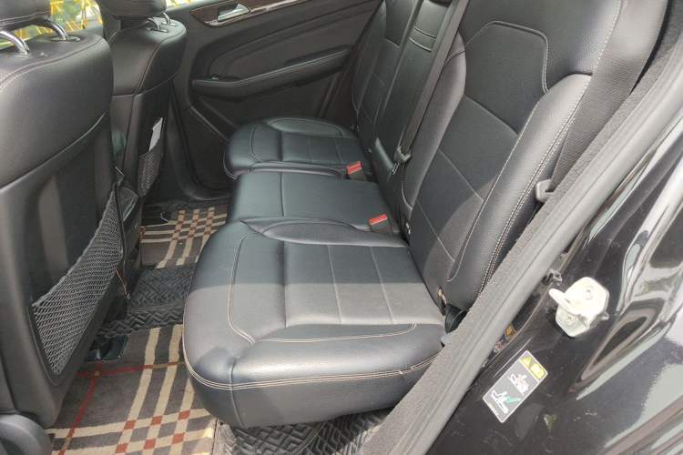 Used Mercedes-Benz M-Class 2014 ML 320 4MATIC Left Rear Seat