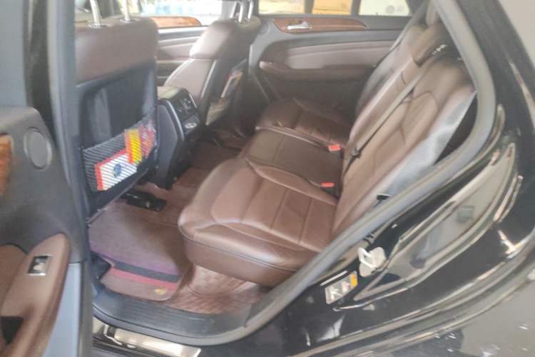Used Mercedes-Benz M-Class 2014 ML 400 4MATIC Luxury Model Left Rear Seat