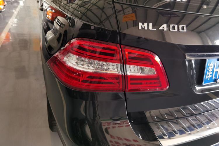 Used Mercedes-Benz M-Class 2014 ML 400 4MATIC Dynamic Model Left Rear Taillight