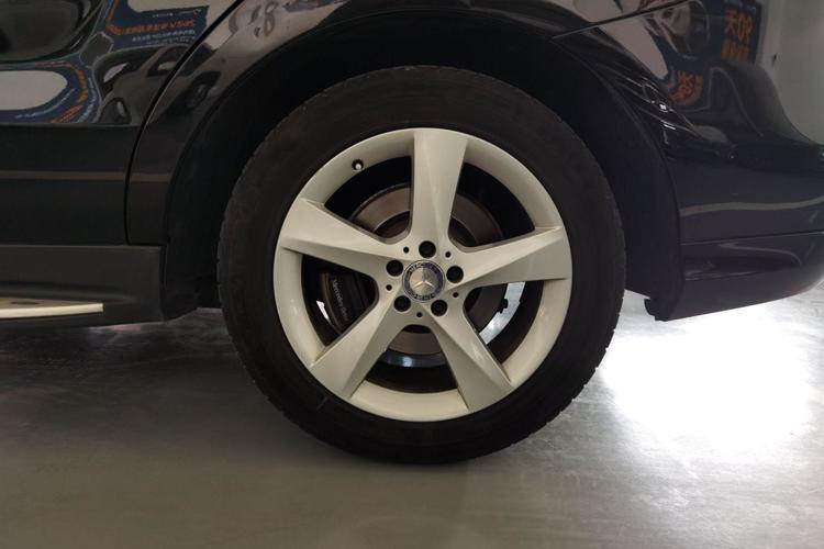 Used Mercedes-Benz M-Class 2014 ML 400 4MATIC Dynamic Model Left Rear Wheel Hub