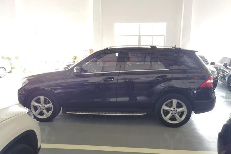 Used Mercedes-Benz M-Class 2014 ML 400 4MATIC Dynamic Model Left Side