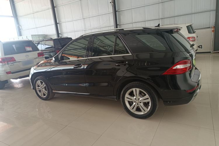 Used Mercedes-Benz M-Class 2014 ML 350 CDI 4MATIC Left Side