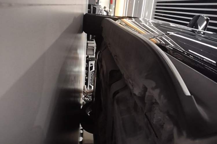 Used Mercedes-Benz M-Class 2014 ML 320 4MATIC Left Side Sill