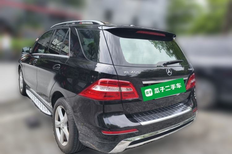 Used Mercedes-Benz M-Class 2014 ML 400 4MATIC Dynamic Model Rear Left 45 Deg