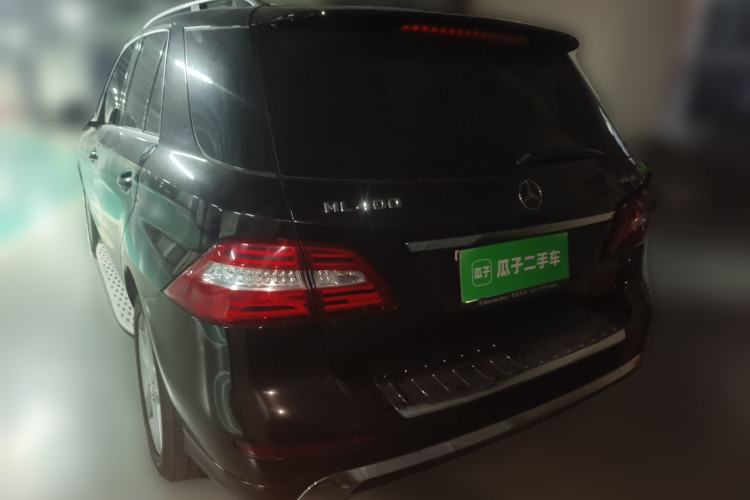 Used Mercedes-Benz M-Class 2014 ML 400 4MATIC Dynamic Model Rear Left 45 Deg