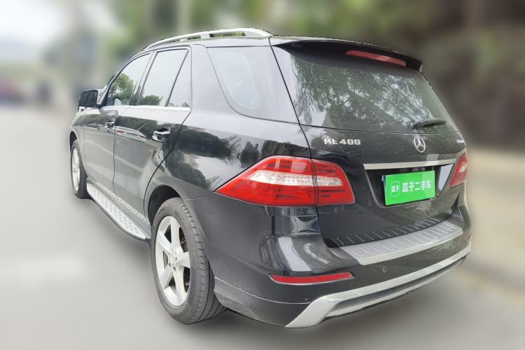 Used Mercedes-Benz M-Class 2014 ML 400 4MATIC Dynamic Model Rear Left 45 Deg