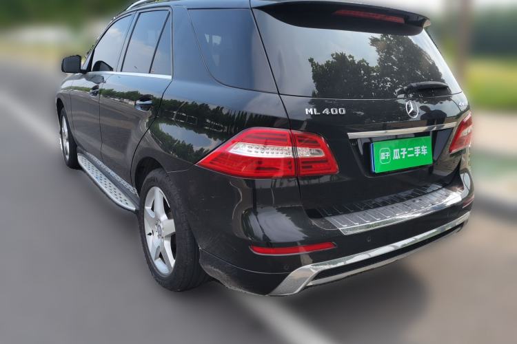 Used Mercedes-Benz M-Class 2014 ML 400 4MATIC Dynamic Model Rear Left 45 Deg