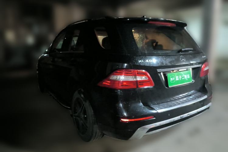 Used Mercedes-Benz M-Class 2014 ML 400 4MATIC Dynamic Model Rear Left 45 Deg