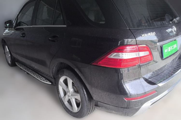 Used Mercedes-Benz M-Class 2014 ML 400 4MATIC Dynamic Model Rear Left 45 Deg