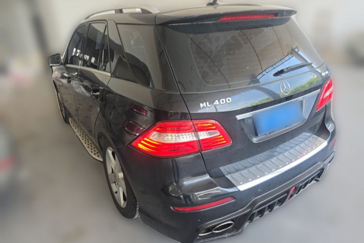 Used Mercedes-Benz M-Class 2014 ML 400 4MATIC Dynamic Model Rear Left 45 Deg