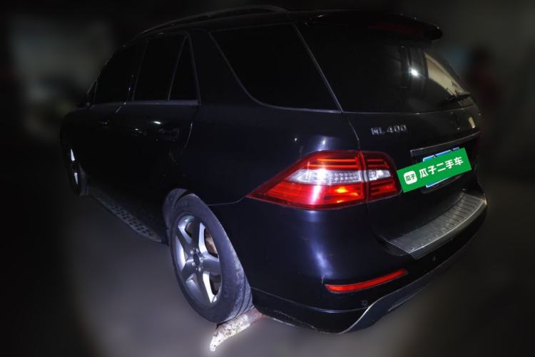 Used Mercedes-Benz M-Class 2014 ML 400 4MATIC Luxury Model Rear Left 45 Deg