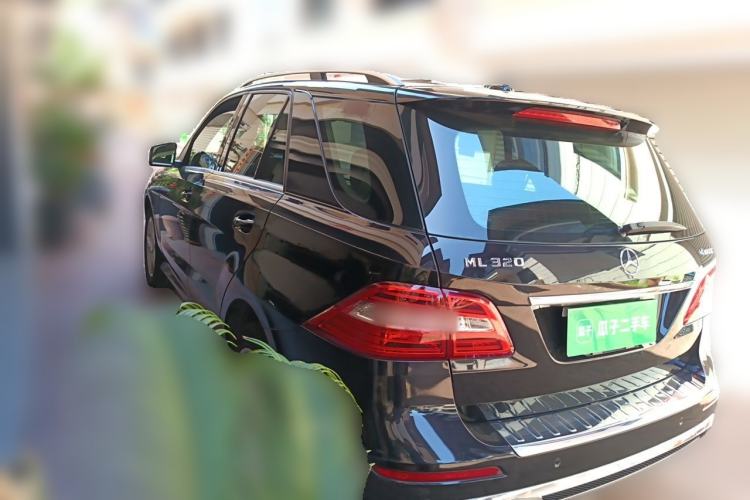 Used Mercedes-Benz M-Class 2014 ML 320 4MATIC Rear Left 45 Deg