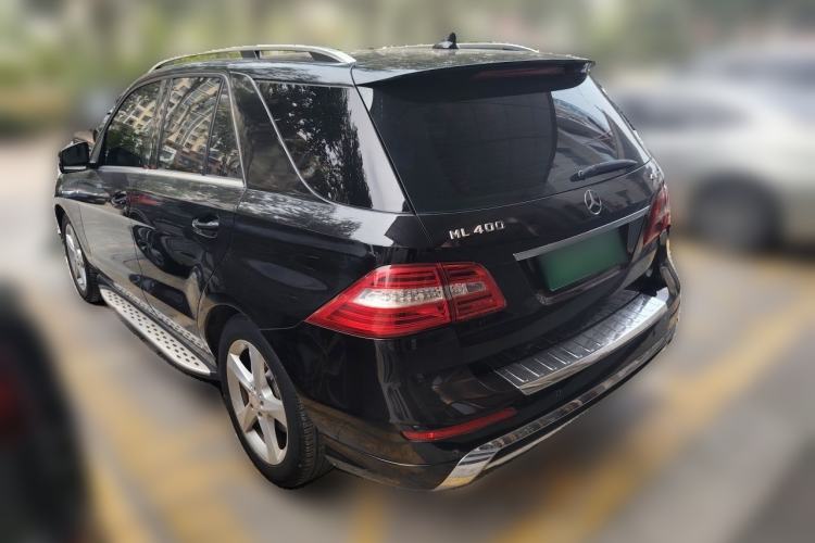 Used Mercedes-Benz M-Class 2014 ML 400 4MATIC Luxury Model Rear Left 45 Deg
