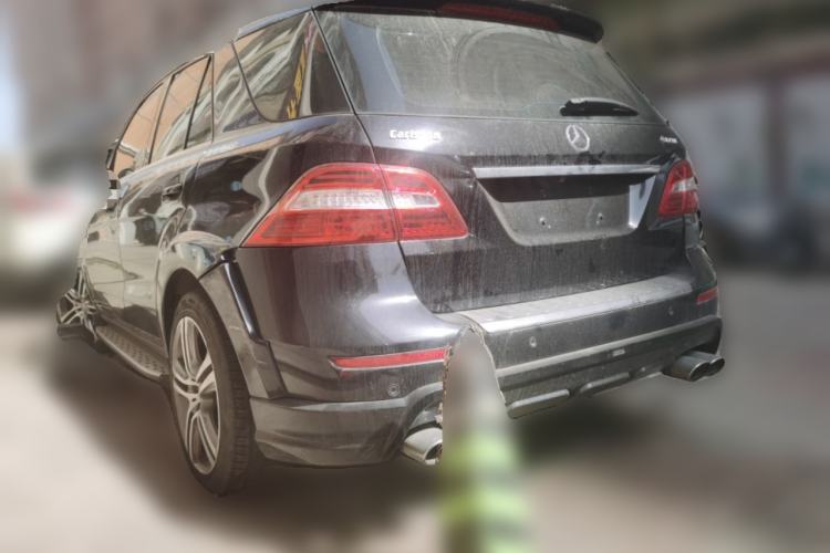 Used Mercedes-Benz M-Class 2014 ML 400 4MATIC Dynamic Model Rear Left 45 Deg