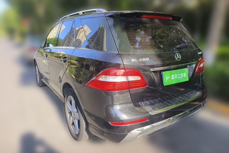 Used Mercedes-Benz M-Class 2014 ML 400 4MATIC Dynamic Model Rear Left 45 Deg