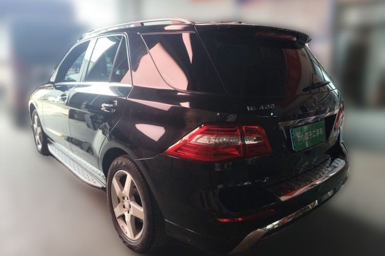 Used Mercedes-Benz M-Class 2014 ML 400 4MATIC Luxury Model Rear Left 45 Deg