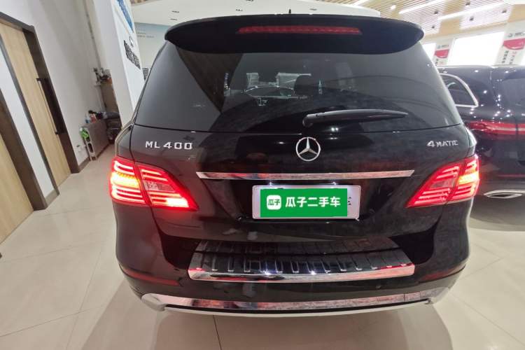 Used Mercedes-Benz M-Class 2014 ML 400 4MATIC Luxury Model Rear