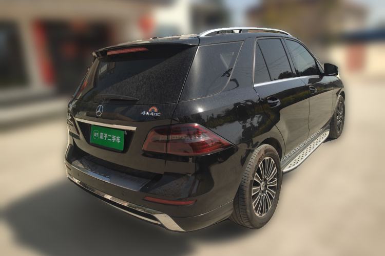 Used Mercedes-Benz M-Class 2014 ML 400 4MATIC Luxury Model Rear Right 45 Deg