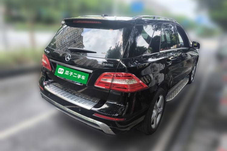 Used Mercedes-Benz M-Class 2014 ML 400 4MATIC Dynamic Model Rear Right 45 Deg