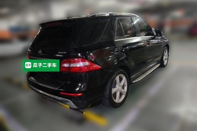 Used Mercedes-Benz M-Class 2014 ML 400 4MATIC Dynamic Model Rear Right 45 Deg