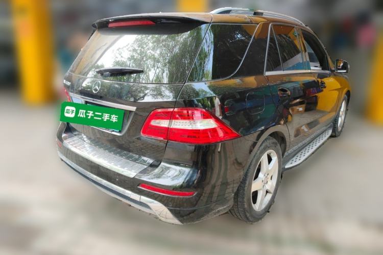 Used Mercedes-Benz M-Class 2014 ML 400 4MATIC Luxury Model Rear Right 45 Deg