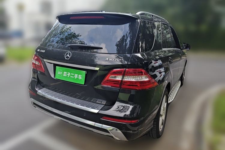 Used Mercedes-Benz M-Class 2014 ML 400 4MATIC Luxury Model Rear Right 45 Deg