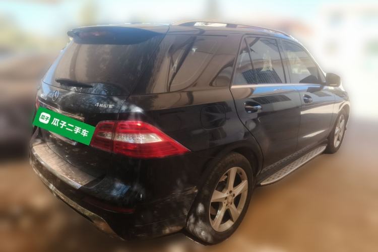 Used Mercedes-Benz M-Class 2014 ML 400 4MATIC Dynamic Model Rear Right 45 Deg