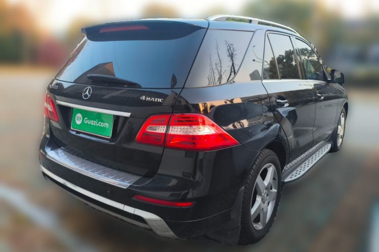 Used Mercedes-Benz M-Class 2014 ML 400 4MATIC Luxury Model Rear Right 45 Deg