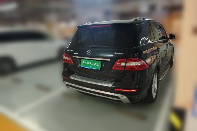 Used Mercedes-Benz M-Class 2014 ML 400 4MATIC Dynamic Model Rear Right 45 Deg