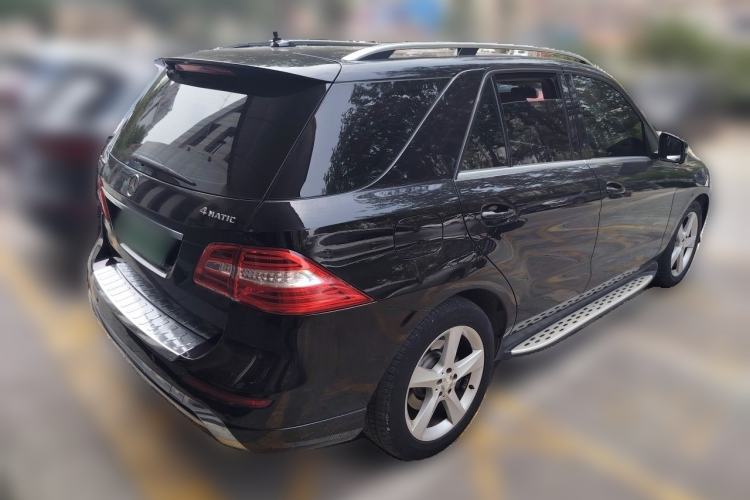 Used Mercedes-Benz M-Class 2014 ML 400 4MATIC Luxury Model Rear Right 45 Deg