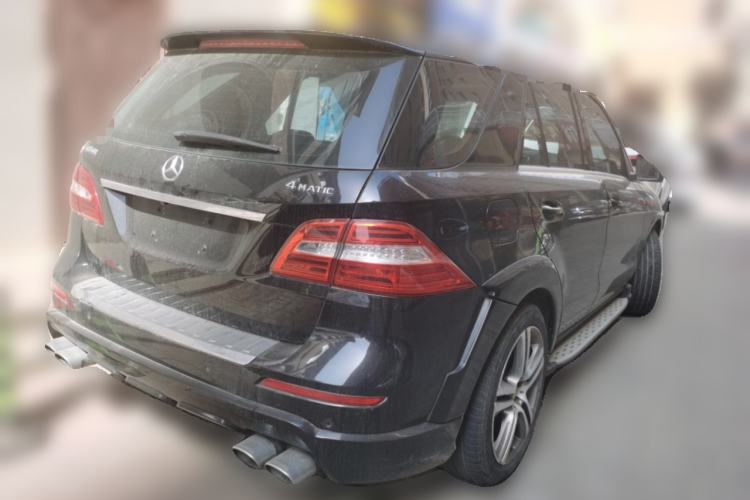 Used Mercedes-Benz M-Class 2014 ML 400 4MATIC Dynamic Model Rear Right 45 Deg