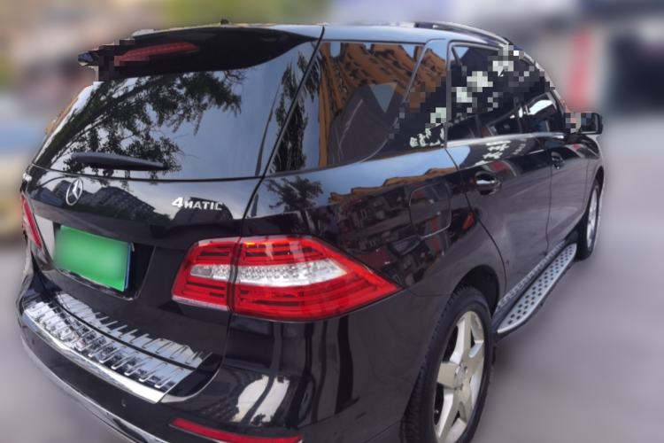 Used Mercedes-Benz M-Class 2014 ML 400 4MATIC Luxury Model Rear Right 45 Deg