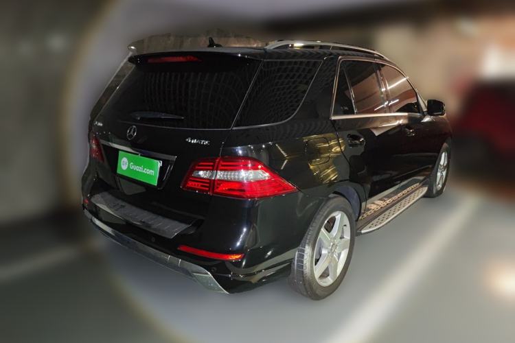 Used Mercedes-Benz M-Class 2014 ML 400 4MATIC Luxury Model Rear Right 45 Deg