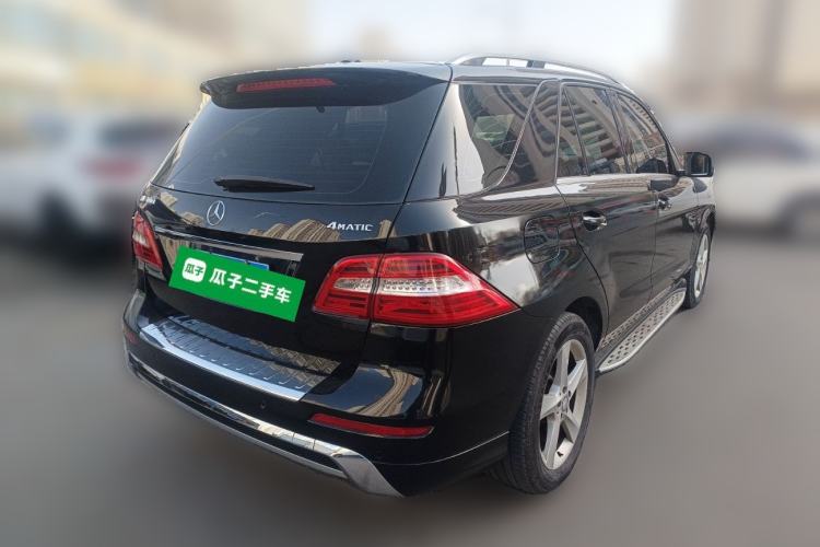 Used Mercedes-Benz M-Class 2014 ML 400 4MATIC Dynamic Model Rear Right 45 Deg