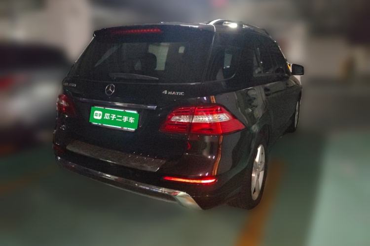 Used Mercedes-Benz M-Class 2014 ML 400 4MATIC Dynamic Model Rear Right 45 Deg