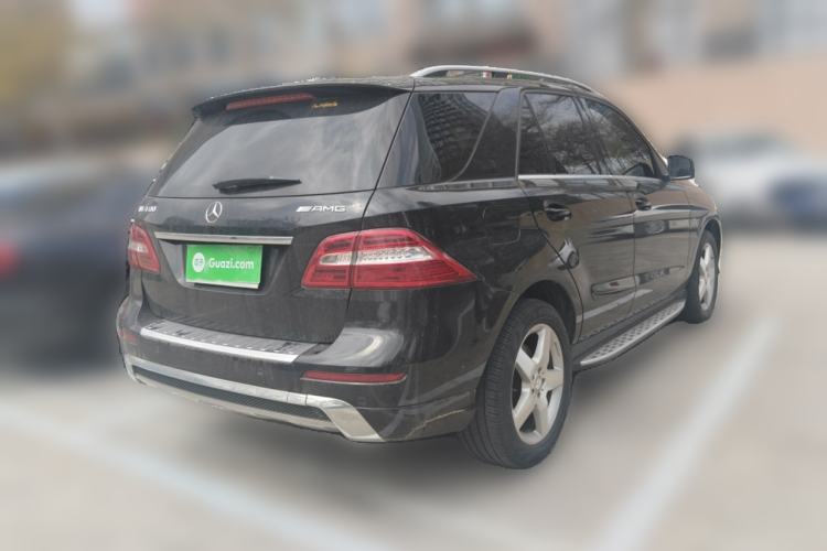 Used Mercedes-Benz M-Class 2014 ML 400 4MATIC Luxury Model Rear Right 45 Deg