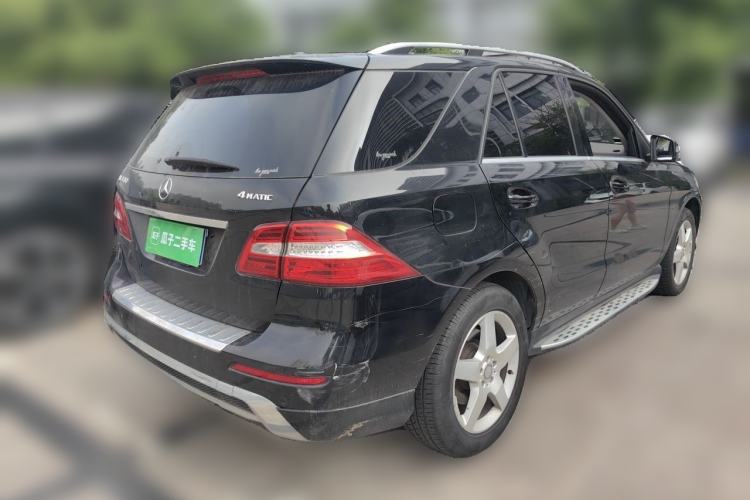 Used Mercedes-Benz M-Class 2014 ML 400 4MATIC Luxury Model Rear Right 45 Deg