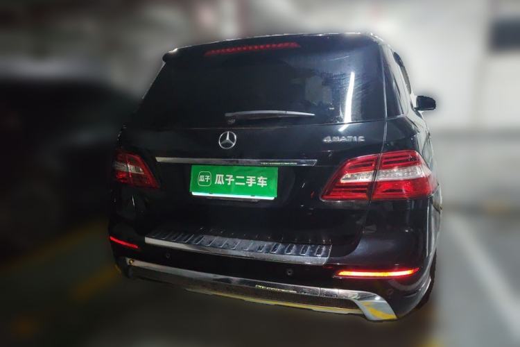 Used Mercedes-Benz M-Class 2014 ML 400 4MATIC Luxury Model Rear