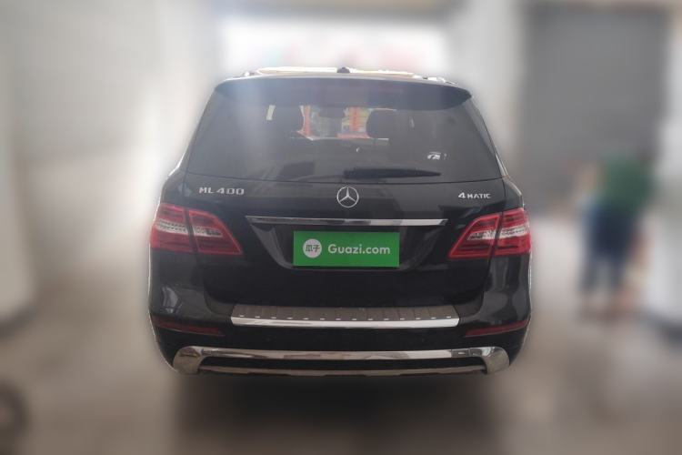 Used Mercedes-Benz M-Class 2014 ML 400 4MATIC Luxury Model Rear