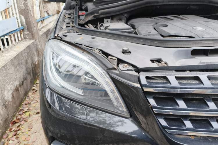 Used Mercedes-Benz M-Class 2014 ML 320 4MATIC Right Front Headlight