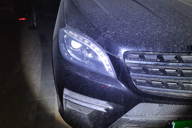 Used Mercedes-Benz M-Class 2014 ML 320 4MATIC Right Front Headlight