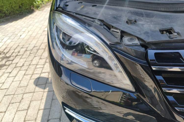Used Mercedes-Benz M-Class 2014 ML 320 4MATIC Right Front Headlight